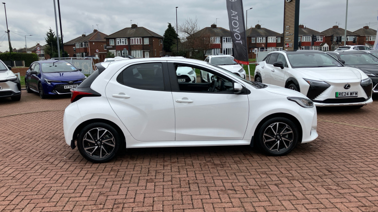Toyota Yaris 1.5 Hybrid Design 5dr CVT Hybrid Hatchback